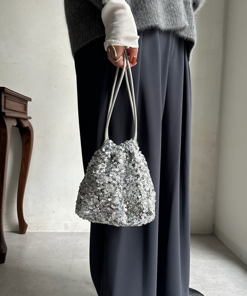 DouDou（ドゥドゥ）の「【WEB限定】スパンコール巾着（ハンドバッグ・レディース・シルバー/ピンク/ブラック・FREE）」の4枚目の写真