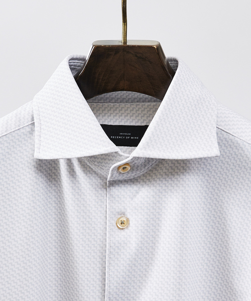 ABAHOUSE（アバハウス）の「【FLEX SHIRTS / Dry Moment使用】シャークスキン柄 長袖シャツ（シャツ/ブラウス・メンズ・ダークネイビー/オフホワイト・44/50/46/48）」の5枚目の写真