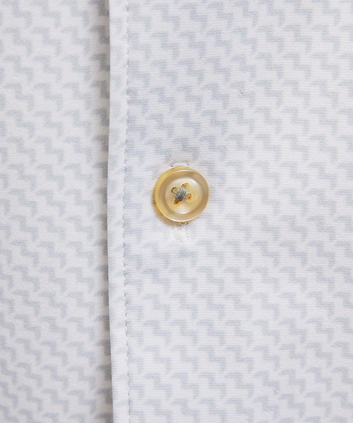 ABAHOUSE（アバハウス）の「【FLEX SHIRTS / Dry Moment使用】シャークスキン柄 長袖シャツ（シャツ/ブラウス・メンズ・ダークネイビー/オフホワイト・44/50/46/48）」の6枚目の写真