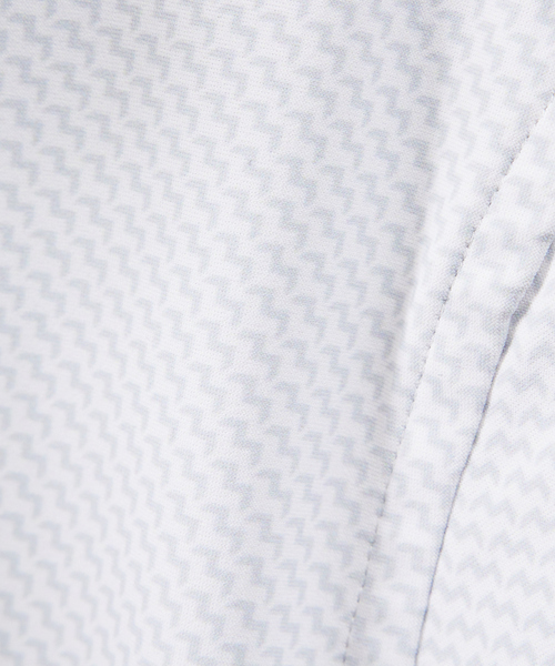 ABAHOUSE（アバハウス）の「【FLEX SHIRTS / Dry Moment使用】シャークスキン柄 長袖シャツ（シャツ/ブラウス・メンズ・ダークネイビー/オフホワイト・44/50/46/48）」の9枚目の写真