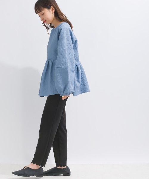 terrace(テラス)の「フクレジャガードぺプラムブラウス(シャツ/ブラウス・レディース・ベージュ/サックスブルー/ブラック/オフホワイト・MEDIUM)」の7枚目の写真