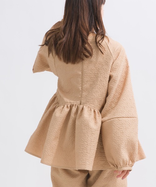 terrace(テラス)の「フクレジャガードぺプラムブラウス(シャツ/ブラウス・レディース・ベージュ/サックスブルー/ブラック/オフホワイト・MEDIUM)」の13枚目の写真