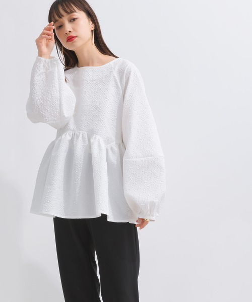terrace(テラス)の「フクレジャガードぺプラムブラウス(シャツ/ブラウス・レディース・ベージュ/サックスブルー/ブラック/オフホワイト・MEDIUM)」の19枚目の写真