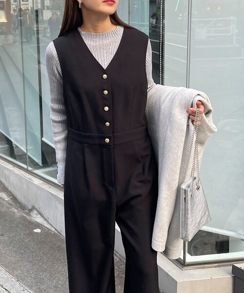 fredy emue（フレディエミュ）の「金釦ウールライクタック