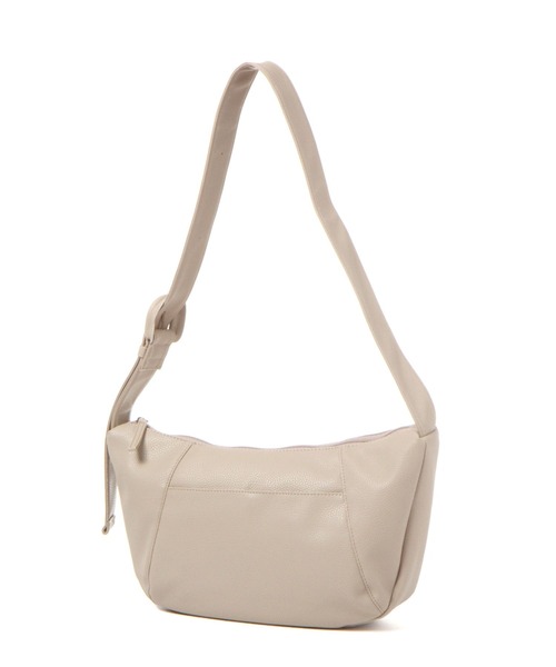 studio CLIP（スタディオクリップ）の「合皮クロワッサンバッグ（ショルダーバッグ・レディース・ブラック/ライトベージュ/モカ・FREE）」の14枚目の写真