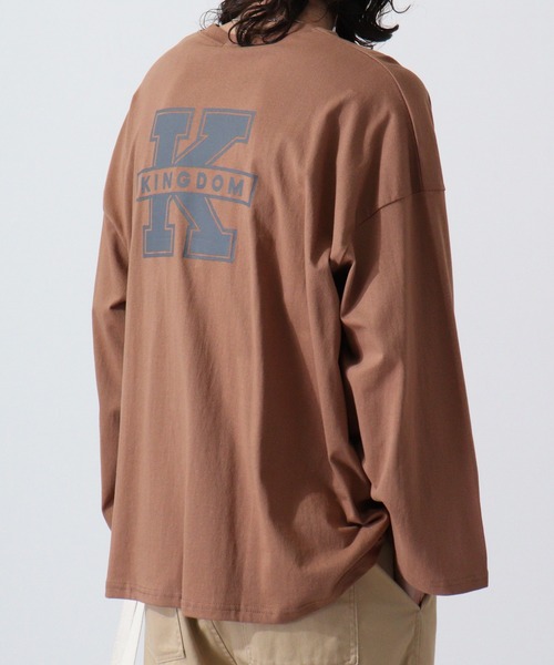 FUNALIVE(ファンアライブ)の「Big long sleeve printed T-shirt / プリント入りビッグ長袖Tシャツ unisex(Tシャツ/カットソー・メンズ・ネイビー系/ホワイト系/ネイビー/ホワイト/チャコールグレー/ベージュ系/杢グレー/ブラック/モカ/ミント/ベージュ/チャコール/ライトグリーン/ブルー/ラベンダー/ブラック系・XL/L/M)」の8枚目の写真