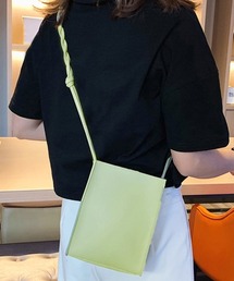 ショルダーバッグ スクエア型 小さめ