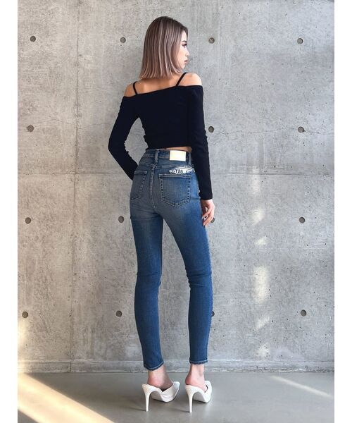 GYDA（ジェイダ）の「ハイウエスト PEEPダメージスキニーデニムパンツ（デニムパンツ・レディース・ライトブルー/ブルー・X-SMALL/MEDIUM/SMALL）」の20枚目の写真