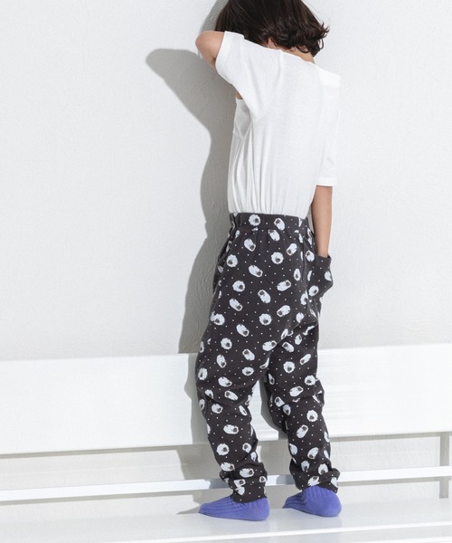 pairmanon（ペアマノン）の「【しなやかストレッチ】ユニセックス 無地 総柄 サルエルパンツ（その他パンツ・キッズ・ライトホワイト/ブラック/ライトグレー/チャコールグレー/その他/ブラック系その他/グレー系その他/ブラウン系その他/ベージュ系その他/グリーン系その他/ホワイト系その他/ホワイト系その他2/ホワイト系その他3/グレー系その他2/ブラウン系その他2/ベージュ系その他2/ストライプ/ドット/チェック/ライトベージュ/ブラック系その他2/ブラウン/テラコッタ/ブラウン系その他3/グリーン系その他2/グリーン系その他3/グレー系その他3/ブラウン系その他4/ベージュ系その他3/ホワイト系その他4/ブラック系その他3/ブルー系その他・90/100/110/120/80/130）」の12枚目の写真