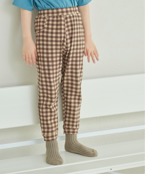 pairmanon（ペアマノン）の「【しなやかストレッチ】ユニセックス 無地 総柄 サルエルパンツ（その他パンツ・キッズ・ライトホワイト/ブラック/ライトグレー/チャコールグレー/その他/ブラック系その他/グレー系その他/ブラウン系その他/ベージュ系その他/グリーン系その他/ホワイト系その他/ホワイト系その他2/ホワイト系その他3/グレー系その他2/ブラウン系その他2/ベージュ系その他2/ストライプ/ドット/チェック/ライトベージュ/ブラック系その他2/ブラウン/テラコッタ/ブラウン系その他3/グリーン系その他2/グリーン系その他3/グレー系その他3/ブラウン系その他4/ベージュ系その他3/ホワイト系その他4/ブラック系その他3/ブルー系その他・90/100/110/120/80/130）」の17枚目の写真