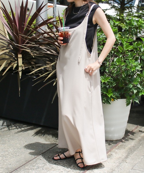 Social GIRL(ソーシャルガール)の「キャミフレアワンピース(ワンピース・レディース・ブラック/アイボリー/モカ・M)」の21枚目の写真