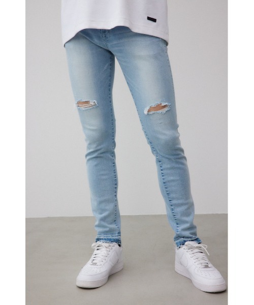 AZUL by moussy（アズールバイマウジー）の「AZUL DENIM クラッシュスキニー（デニムパンツ・メンズ・ライトブルー/ブラック・X-LARGE/X-SMALL）」の15枚目の写真