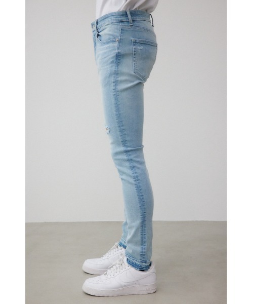 AZUL by moussy（アズールバイマウジー）の「AZUL DENIM クラッシュスキニー（デニムパンツ・メンズ・ライトブルー/ブラック・X-LARGE/X-SMALL）」の18枚目の写真