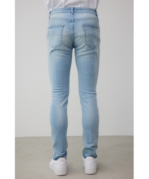 AZUL by moussy（アズールバイマウジー）の「AZUL DENIM クラッシュスキニー（デニムパンツ・メンズ・ライトブルー/ブラック・X-LARGE/X-SMALL）」の19枚目の写真