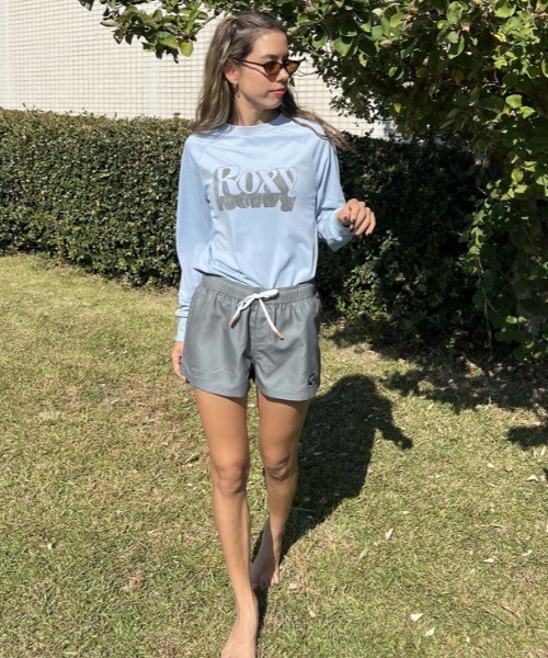 ROXY(ロキシー)の「MORNING CALM COLOR/ロキシーウエストゴムショートパンツ(水着)(水着・レディース・カーキ/ベージュ・SMALL/MEDIUM/LARGE)」の4枚目の写真