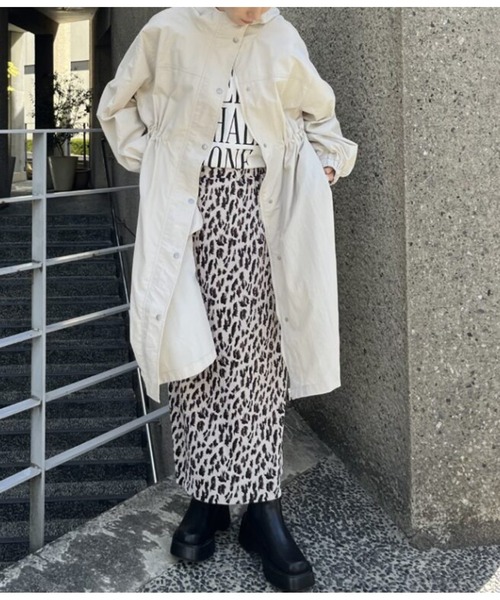 ANAP（アナップ）の「ナイロンロングコート（ナイロンジャケット・レディース・カーキ/ブラック/アイボリー・FREE）」の2枚目の写真