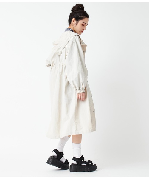ANAP（アナップ）の「ナイロンロングコート（ナイロンジャケット・レディース・カーキ/ブラック/アイボリー・FREE）」の4枚目の写真