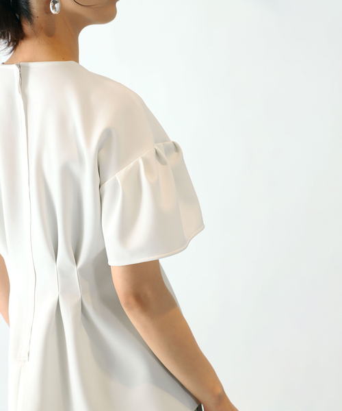 Room no.8（ルームエイト）の「【Room no.8 BLACK/ルームエイトブラック】Double Cloth Tucking トップス（シャツ/ブラウス・レディース・ホワイト/ブラック・FREE）」の14枚目の写真
