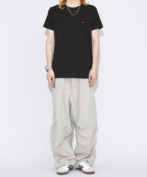 TOMMY HILFIGER(トミーヒルフィガー)の「TOMMY HILFIGER / トミー ヒルフィガー CORE STRETCH SLIM C NECK TEE ストレッチ ロゴ 半袖 Tシャツ(Tシャツ/カットソー・メンズ・ホワイト/ネイビー/ブラック・MEDIUM/LARGE/X-LARGE)」の5枚目の写真