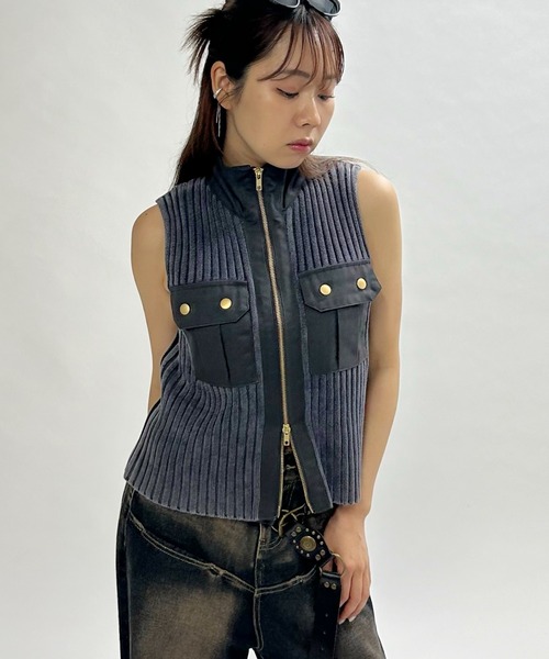 WHO'S WHO gallery（フーズフーギャラリー）の「ハイネックスタンドノースリーブ（ニット/セーター・レディース・チャコールグレー/アイボリー・FREE）」の3枚目の写真