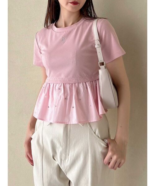 dazzlin(ダズリン)の「バックリボンビジューペプラムTシャツ(Tシャツ/カットソー・レディース・オフホワイト/ブラック/ピンク・FREE)」の1枚目の写真