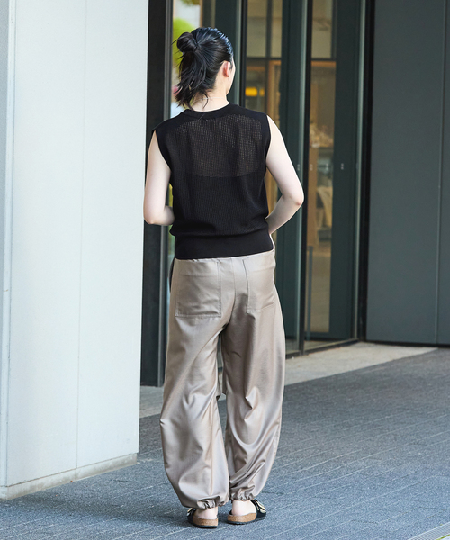 IENA（イエナ）の「《追加》アイレットニットベスト（ベスト・レディース・ホワイト/ブラック/チャコールグレー・FREE）」の18枚目の写真