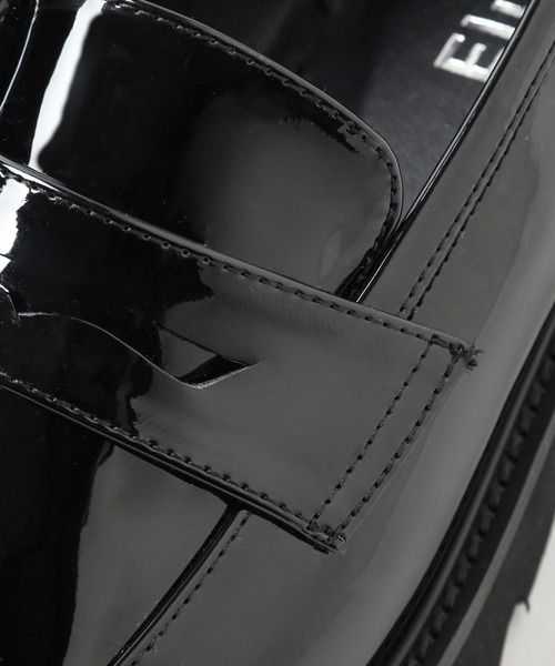 Elura（エルーラ）の「＜梅雨対応・撥水＞ふかふかFITレインローファー/122382（パンプス・レディース・ブラック/ベージュ・MEDIUM/LARGE）」の13枚目の写真