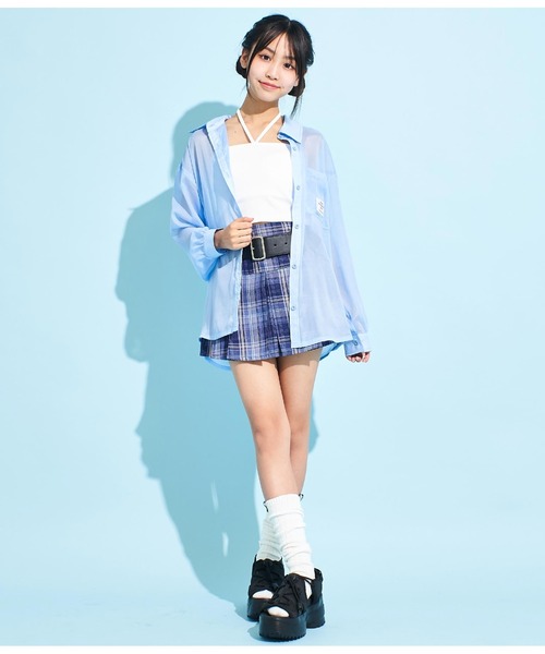 ANAP GiRL(アナップガール)の「ラメシアーオーバーシャツ(シャツ/ブラウス・キッズ・ホワイト/ブラック/サックスブルー・XS/S/M)」の19枚目の写真