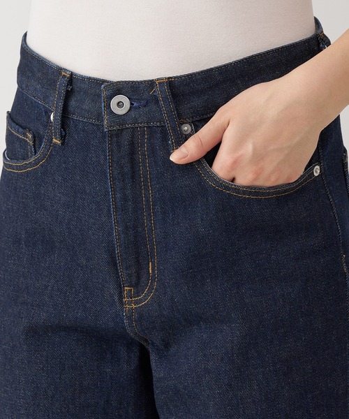 無印良品(ムジルシリョウヒン)の「婦人 木の実から作ったカポック混 デニムストレートパンツ 股下73.5(デニムパンツ・レディース・ライトブルー/ダークネイビー・24inch/25inch/27inch/26inch/23inch)」の14枚目の写真