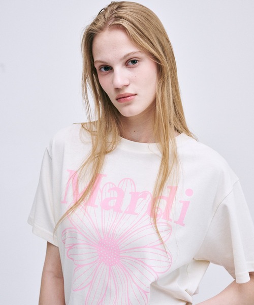 Mardi Mercredi(マルディメクルディ)の「【ZOZO限定アイテム】TSHIRT FLOWERMARDI / Tシャツ フラワーマルディ(Tシャツ/カットソー・レディース・クリーム・FREE)」の3枚目の写真