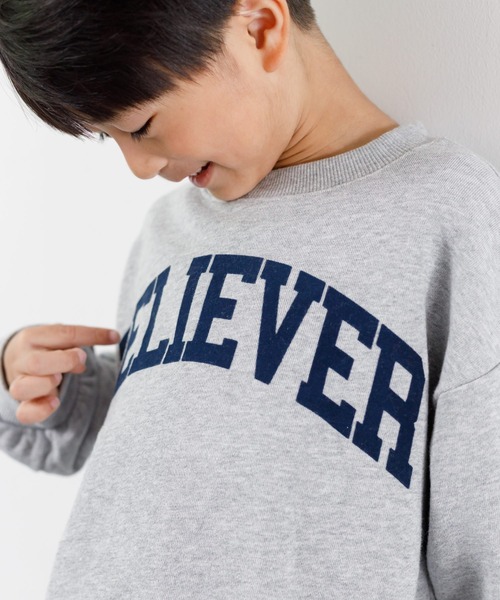 MAKE YOUR DAY（メイクユアデイ）の「BELIEVERロゴファミリー裏毛トレーナー■80～140cm（スウェット・キッズ・チャコールグレー/グレー・140/130/80/120/110/90/100）」の3枚目の写真