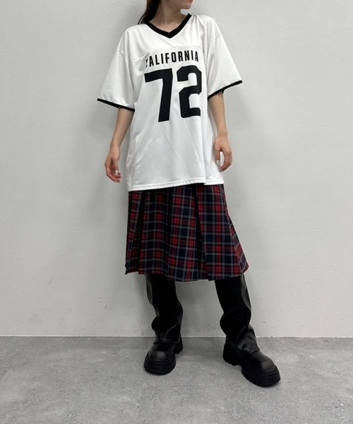 FOREVER 21（フォーエバー トゥエンティーワン）の「【2024FW】ナンバーロゴTシャツ2（Tシャツ/カットソー・レディース・オフホワイト/レッド/ネイビー・FREE）」の8枚目の写真