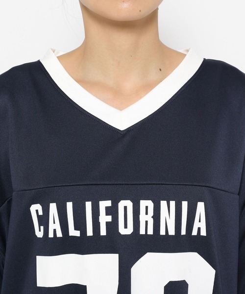 FOREVER 21（フォーエバー トゥエンティーワン）の「【2024FW】ナンバーロゴTシャツ2（Tシャツ/カットソー・レディース・オフホワイト/レッド/ネイビー・FREE）」の14枚目の写真