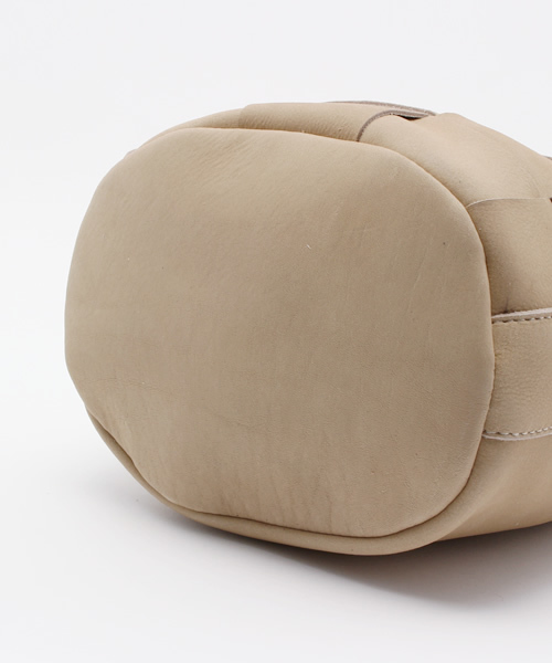 Beau're（ヴュレ）の「【Beau're】スエードミニ巾着バッグ/B-12249（ショルダーバッグ・レディース・アイボリー/ブラック・FREE）」の8枚目の写真