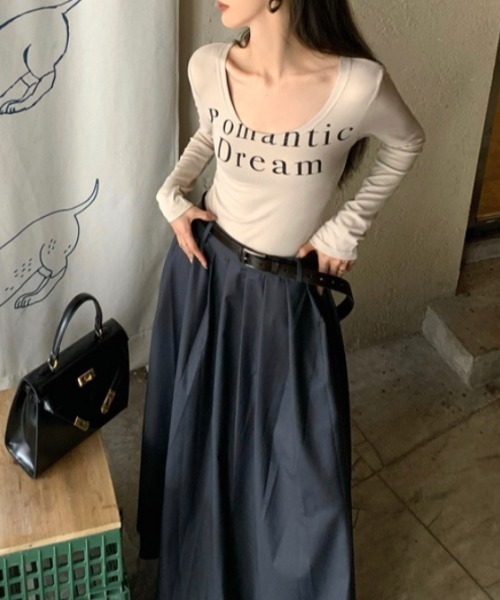 Vipoa（ヴィポア）の「ロゴプリントロングTEE（Tシャツ/カットソー・レディース・グレー/ベージュ・FREE）」の10枚目の写真