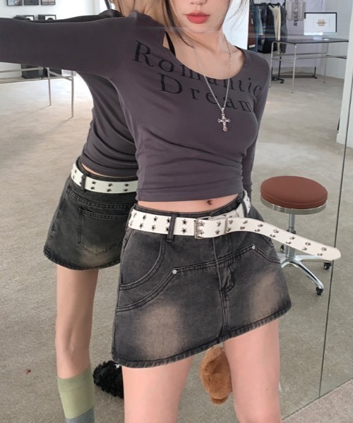 Vipoa（ヴィポア）の「ロゴプリントロングTEE（Tシャツ/カットソー・レディース・グレー/ベージュ・FREE）」の3枚目の写真