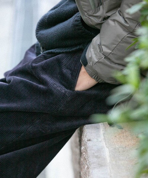 EKAL（エカル）の「『UR TECH』コーデュロイワイドトラウザー（その他パンツ・メンズ・ブラウン系その他/チャコールグレー/モカ・MEDIUM/LARGE）」の17枚目の写真