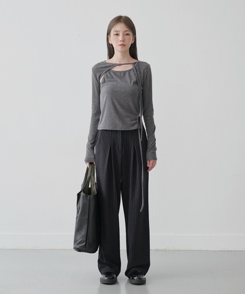 UNE MANSION(ユヌマンション)の「【UNE ORIGINAL】サイドホール絞りシャーリングリボンロングTシャツカットソー(Tシャツ/カットソー・レディース・バーガンディー/ピンク/ホワイト/ベージュ/チャコール/ブラック・FREE)」の22枚目の写真