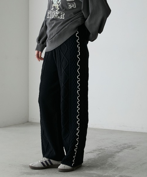forksy.(フォルクシー)の「【forksy.】【セットアップ対応】メロー配色ステッチケーブルニットパンツ(その他パンツ・レディース・ブラック/アイボリー/杢グレー/バーガンディー・FREE)」の10枚目の写真