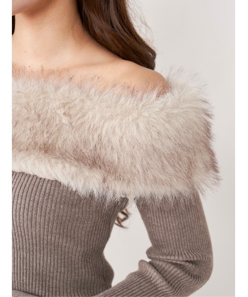 Darich（ダーリッチ）の「カラーファーオフショルニットトップス