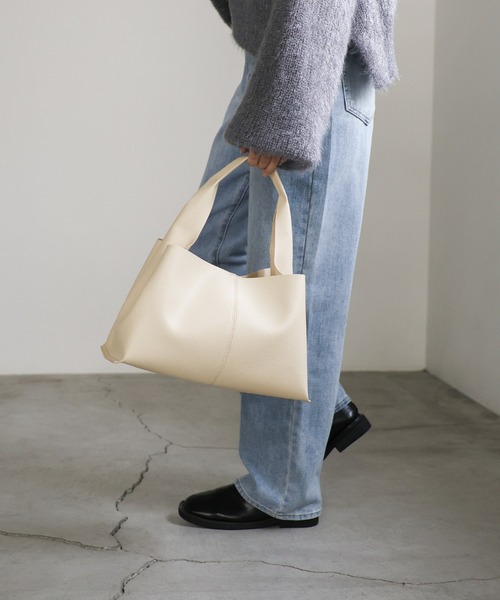 select MOCA（セレクトモカ）の「ワンハンドルフェイクレザーバッグ（ハンドバッグ・レディース・ベージュ/ブルー/アイボリー/ブラック・FREE）」の13枚目の写真