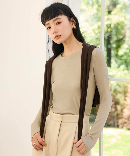 Cinderella（シンデレラ）の「カットソー トップス 長袖 クルーネック シンプル 伸縮性 レディース 女性 オフィス 上品 無地 春 秋 冬（Tシャツ/カットソー・レディース・ブラウン/ベージュ/ネイビー/ブラック/ブルー/グレー/クリーム・MEDIUM/LARGE）」の15枚目の写真