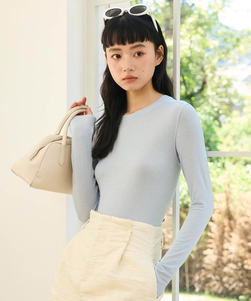 Cinderella（シンデレラ）の「カットソー トップス 長袖 クルーネック シンプル 伸縮性 レディース 女性 オフィス 上品 無地 春 秋 冬（Tシャツ/カットソー・レディース・ブラウン/ベージュ/ネイビー/ブラック/ブルー/グレー/クリーム・MEDIUM/LARGE）」の18枚目の写真