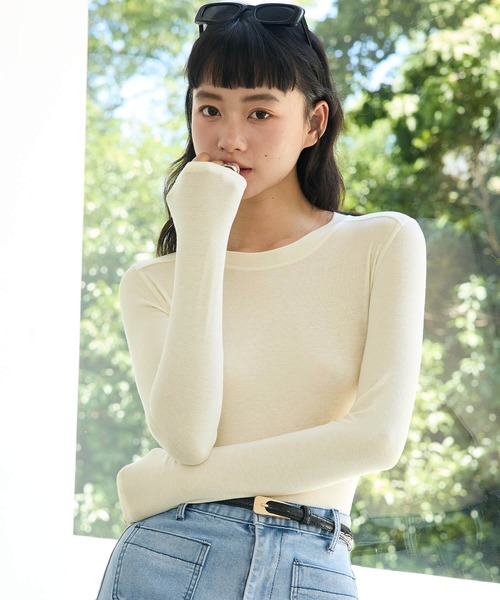 Cinderella（シンデレラ）の「カットソー トップス 長袖 クルーネック シンプル 伸縮性 レディース 女性 オフィス 上品 無地 春 秋 冬（Tシャツ/カットソー・レディース・ブラウン/ベージュ/ネイビー/ブラック/ブルー/グレー/クリーム・MEDIUM/LARGE）」の22枚目の写真