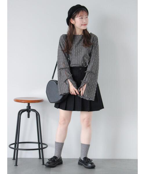 ehka sopo（エヘカソポ）の「袖リボンカットソー（Tシャツ/カットソー・レディース・キナリ/ブラック/グレー・F）」の19枚目の写真