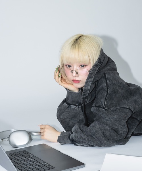 17HR(セブンティーンアワーズ)の「【ユニセックス】ウォッシュドスウェットジップパーカー(セットアップ可)(パーカー・レディース・ブラック/グレー・FREE)」の17枚目の写真