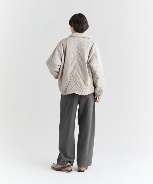 NANGA(ナンガ)の「SOFT DOWN COACH JKT W/ソフトダウン コーチ ジャケット(レディース)(テーラードジャケット・レディース・ブラック/ベージュ/グリーン/イエロー/グレー/オレンジ・S/M/L)」の16枚目の写真