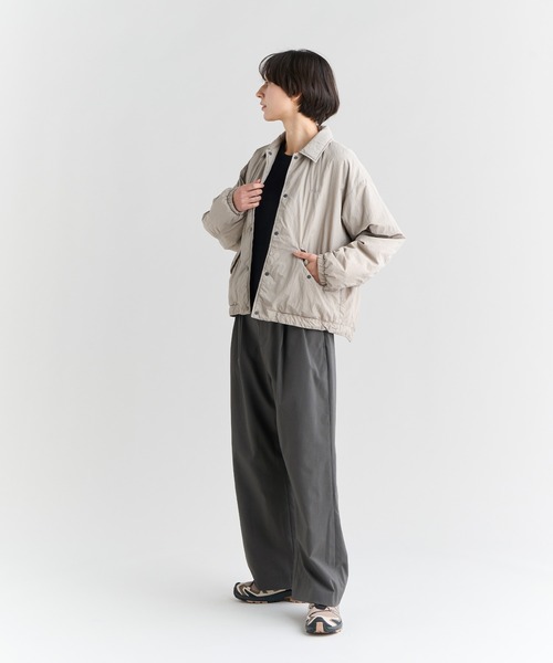 NANGA(ナンガ)の「SOFT DOWN COACH JKT W/ソフトダウン コーチ ジャケット(レディース)(テーラードジャケット・レディース・ブラック/ベージュ/グリーン/イエロー/グレー/オレンジ・S/M/L)」の14枚目の写真