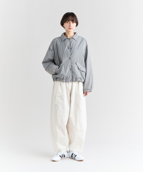 NANGA(ナンガ)の「SOFT DOWN COACH JKT W/ソフトダウン コーチ ジャケット(レディース)(テーラードジャケット・レディース・ブラック/ベージュ/グリーン/イエロー/グレー/オレンジ・S/M/L)」の18枚目の写真