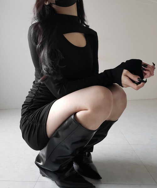 me+em select(ミームセレクト)の「【 2color / 裏起毛 】胸開きカットアウトシャーリングミニワンピース / chest open cutout shirring tight mini onepiece ※※(ワンピース・レディース・グレー/ブラック・FREE)」の22枚目の写真